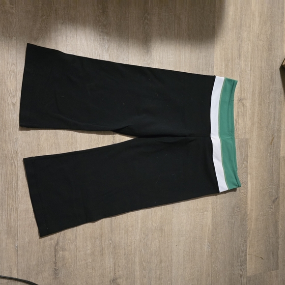 Lululemon - Picture 3 of 7